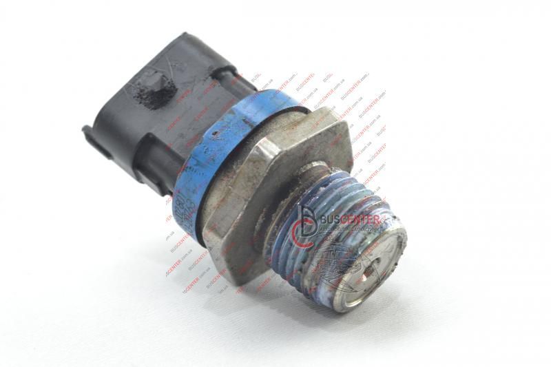 Редукційний клапан паливної рейки Common-Rail ( датчик) Renault Trafic 8200426552 0281002753 12729 фото