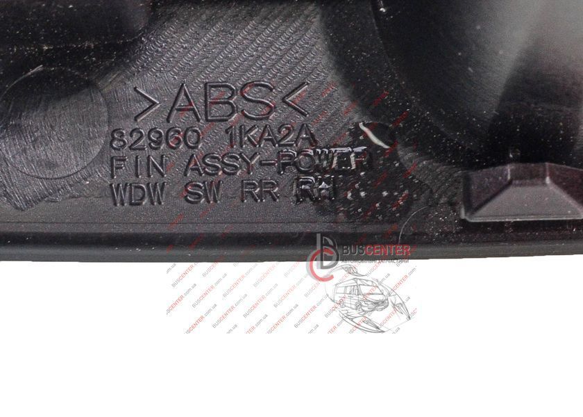 Декоративна накладка кнопки склопідйомника права задня Nissan Juke 829601KA2A 82960-1KA2A 160411 фото