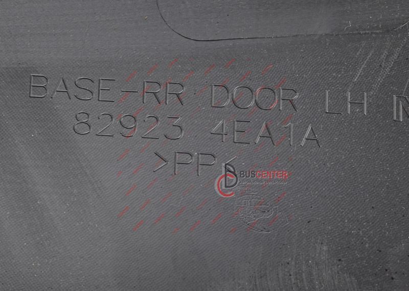 Обшивка дверей задньої лівої Nissan Qashqai 829234EA1A 82923-4EA1A 149409 фото