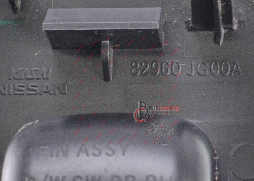 Декоративна накладка кнопки склопідйомника права задня Nissan X-Trail 82960JG00A 82960-JG00A 161244 фото