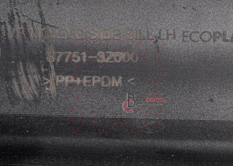Декоративная накладка порога левая наружная Hyundai I 40 877513Z000 87751-3Z000 153466 фото