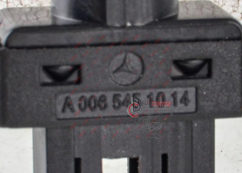 Датчик увімкнення зчеплення Mercedes Sprinter A0065451014 125018 фото
