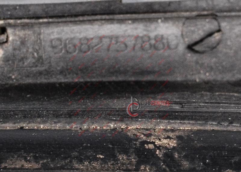 Декоративна накладка лобового скла права Peugeot 3008 9682757880 142972 фото