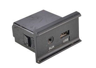 Разъем USB / AUX Kia Soul 96120E4000 96120-E4000 175126 фото