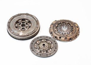 Комплект сцепления с маховиком Opel Vectra 55351938 168915 фото