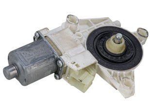Моторчик склопідйомника задніх правих дверей Mercedes C-class A2048200242 0130822502 185209 фото