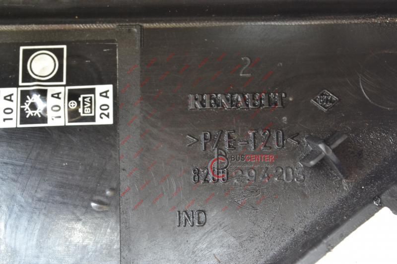 Кришка блоку запобіжників Renault Megane 8200294203 102692 фото